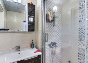 شقة فسيحة 2 + 1 في ساريسو ، كونيالتي