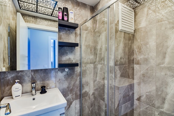 شقة فاخرة 2 + 1 مع أثاث في كونيالتي ، ساريسو