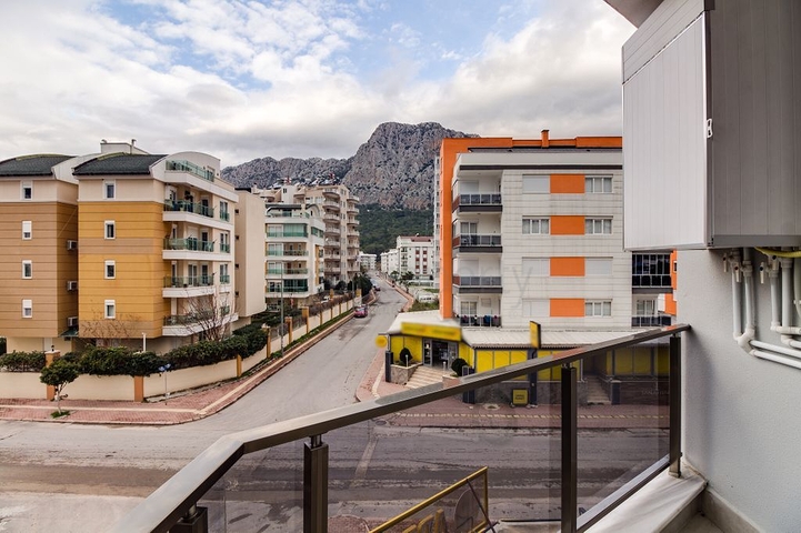 شقة فاخرة 2 + 1 مع أثاث في كونيالتي ، ساريسو