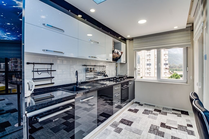 شقة فاخرة 2 + 1 مع أثاث في كونيالتي ، ساريسو