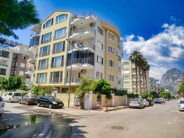 شقق للبيع في انطاليا - تصميم 2 غرفة وصالة -في كونيالتي / انطاليا 