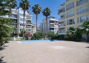 شقق للبيع في انطاليا - تصميم 2 غرفة وصالة -في كونيالتي / انطاليا 