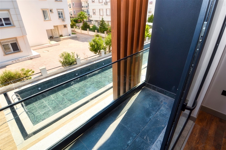 شقق جديدة 1 + 1 و 2 + 1 من المطور في منطقة لارا