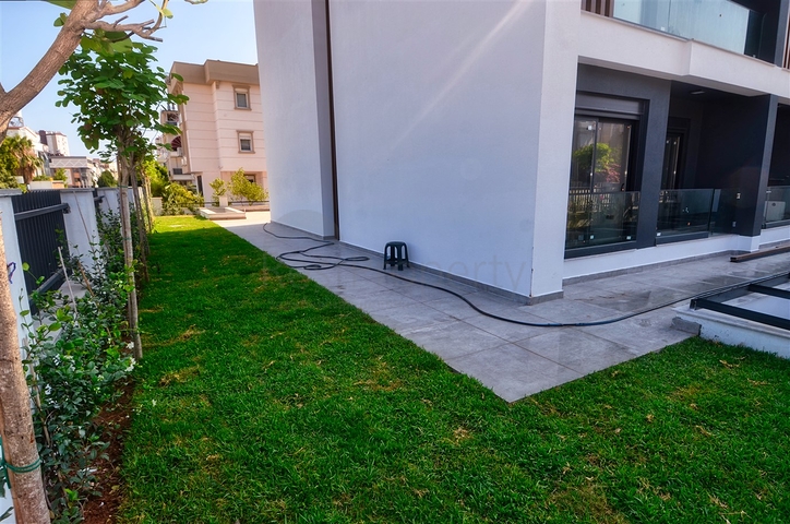 شقق جديدة 1 + 1 و 2 + 1 من المطور في منطقة لارا