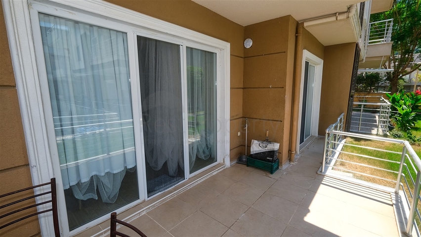 فيلا فاخرة 5 + 1 في كونيالتي