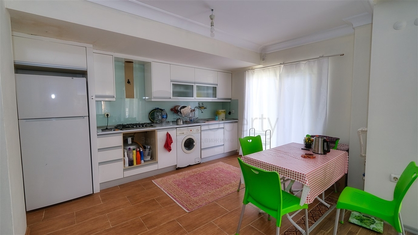 فيلا فاخرة 5 + 1 في كونيالتي