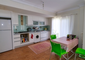 فيلا فاخرة 5 + 1 في كونيالتي