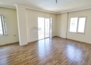 فيلا فاخرة 5 + 1 في كونيالتي