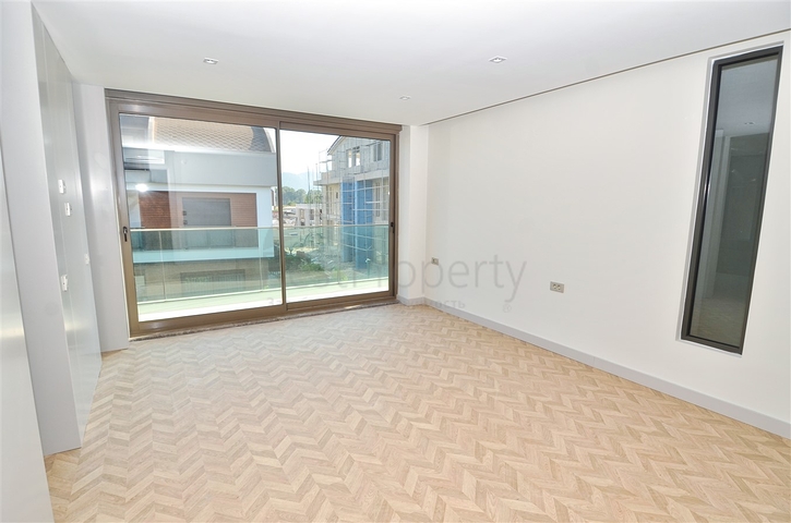 فيلا راقية 4 + 2 في منطقة الملا يوسف كونيالتي المرموقة