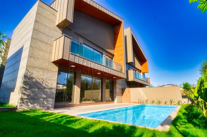 فيلا راقية 4 + 2 في منطقة الملا يوسف كونيالتي المرموقة