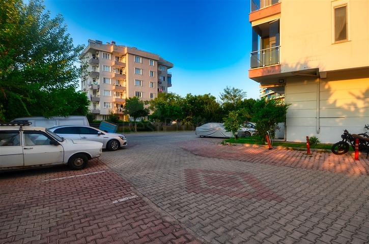 شقة فسيحة 3 + 1 في لارا ، كوندو