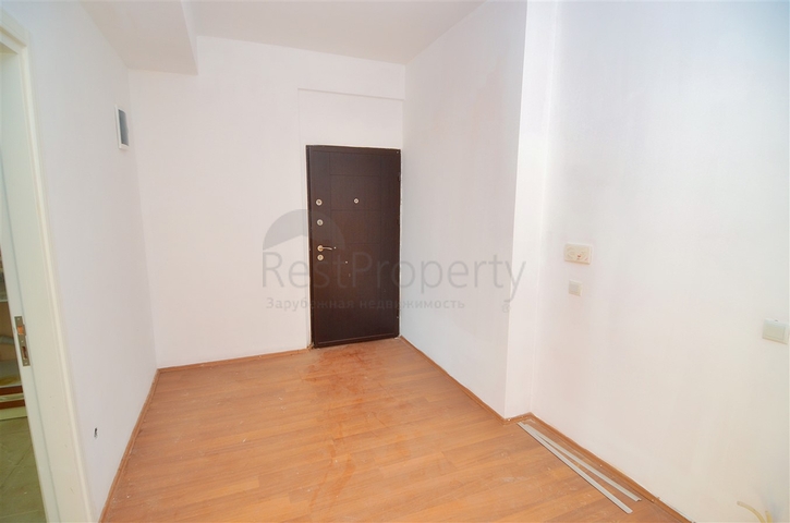 شقة فسيحة 3 + 1 في لارا ، كوندو