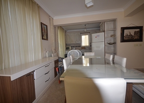 عقارات في فتحية - فيلا اطلالة بحر - 4 غرف وصالة . 