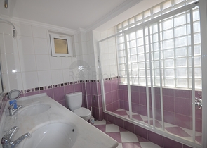 عقارات في فتحية - فيلا اطلالة بحر - 4 غرف وصالة . 