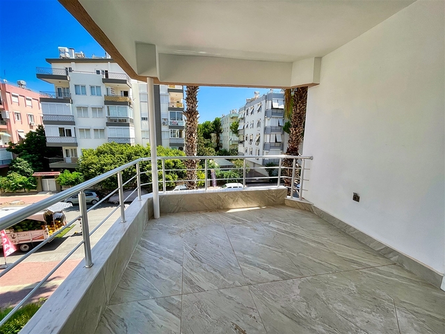 شقة واسعة 3 + 1 على مسافة قريبة من البحر في ليمان أنطاليا