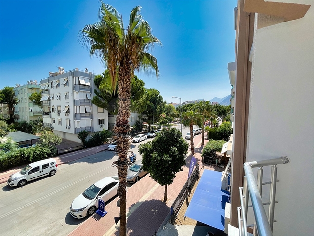 شقة واسعة 3 + 1 على مسافة قريبة من البحر في ليمان أنطاليا