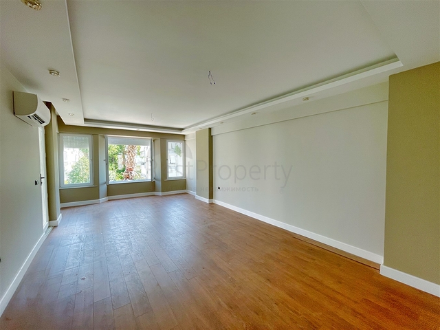 شقة واسعة 3 + 1 على مسافة قريبة من البحر في ليمان أنطاليا