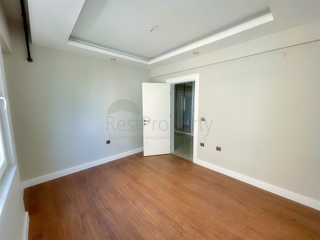 شقة واسعة 3 + 1 على مسافة قريبة من البحر في ليمان أنطاليا