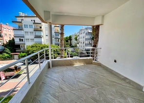 شقة واسعة 3 + 1 على مسافة قريبة من البحر في ليمان أنطاليا