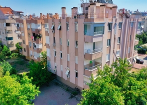 شقة واسعة 3 + 1 على مسافة قريبة من البحر في ليمان أنطاليا