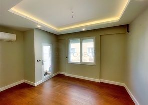 شقة واسعة 3 + 1 على مسافة قريبة من البحر في ليمان أنطاليا