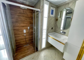 شقة واسعة 3 + 1 على مسافة قريبة من البحر في ليمان أنطاليا