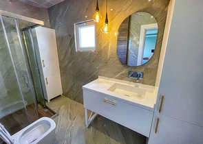 شقة واسعة 3 + 1 على مسافة قريبة من البحر في ليمان أنطاليا