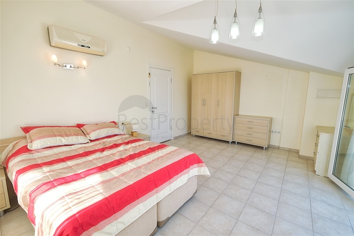 شقة 3 + 1 في منطقة خلابة في كيمير - أنطاليا