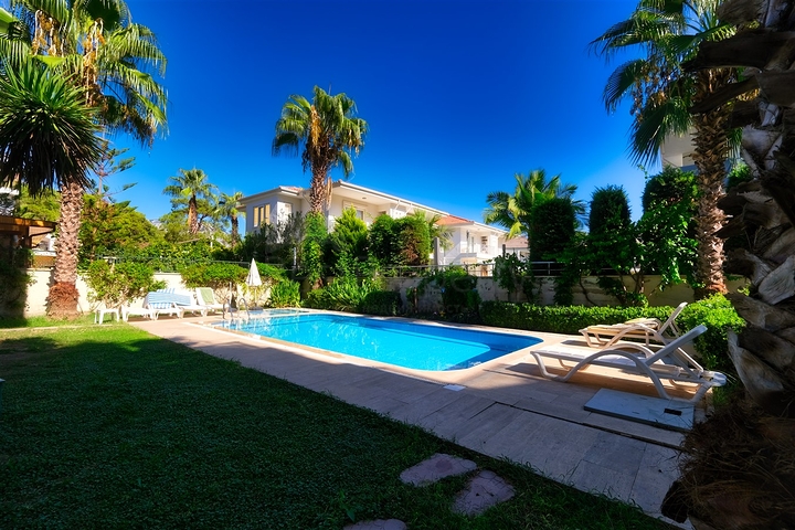 شقة 3 + 1 في منطقة خلابة في كيمير - أنطاليا