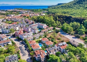 شقة 3 + 1 في منطقة خلابة في كيمير - أنطاليا