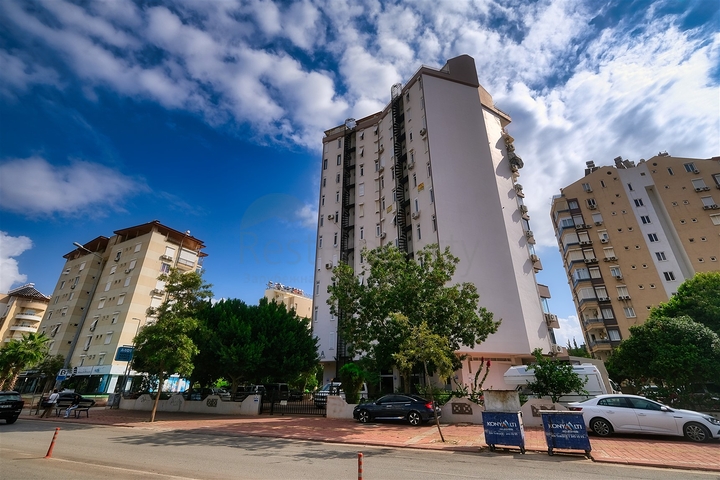 شقة 2 + 1 في منطقة كوشكافاجي - أنطاليا