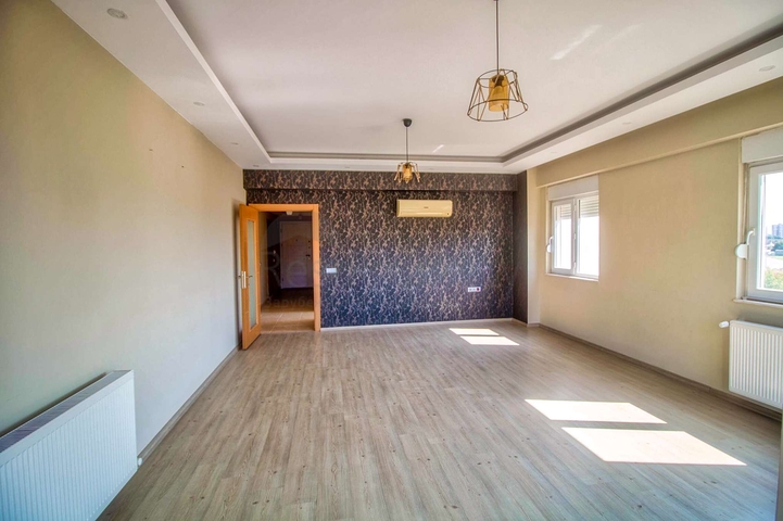  شقة 3 + 1 في منطقة كيزيلتوبراك - أنطاليا