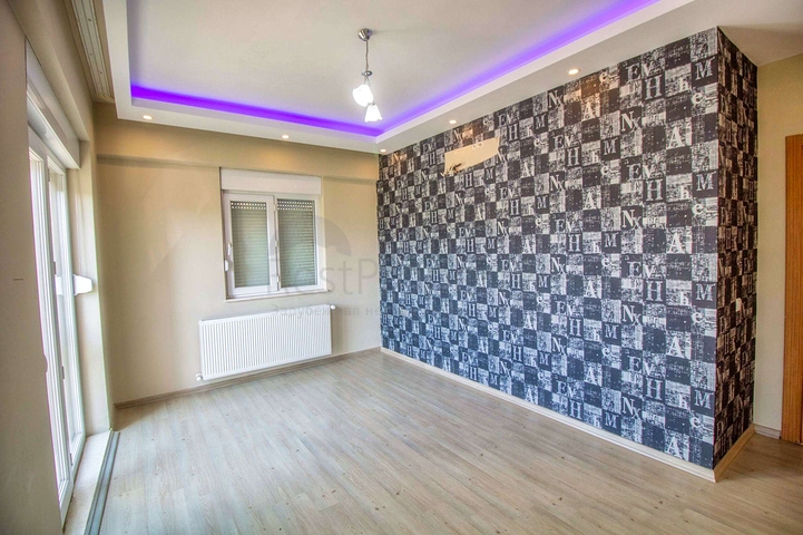  شقة 3 + 1 في منطقة كيزيلتوبراك - أنطاليا