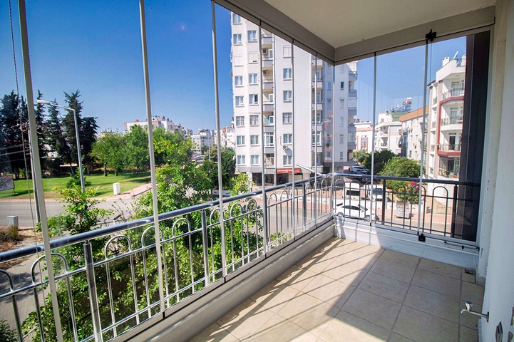  شقة 3 + 1 في منطقة كيزيلتوبراك - أنطاليا