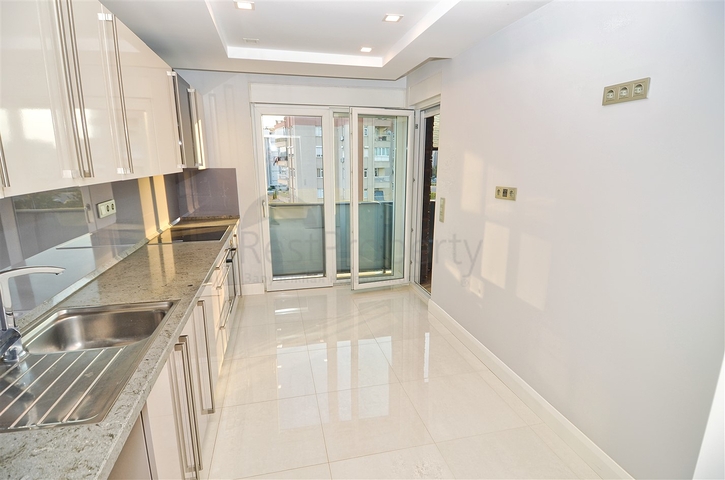 شقة 2 + 1 بتصميم مميز في منطقة مراد باشا المرموقة