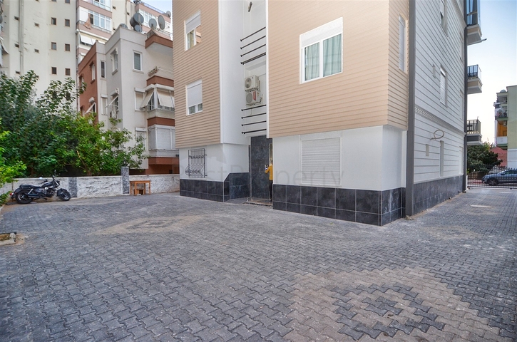 شقة 2 + 1 في وسط أنطاليا