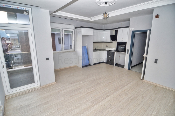 شقة 2 + 1 في وسط أنطاليا