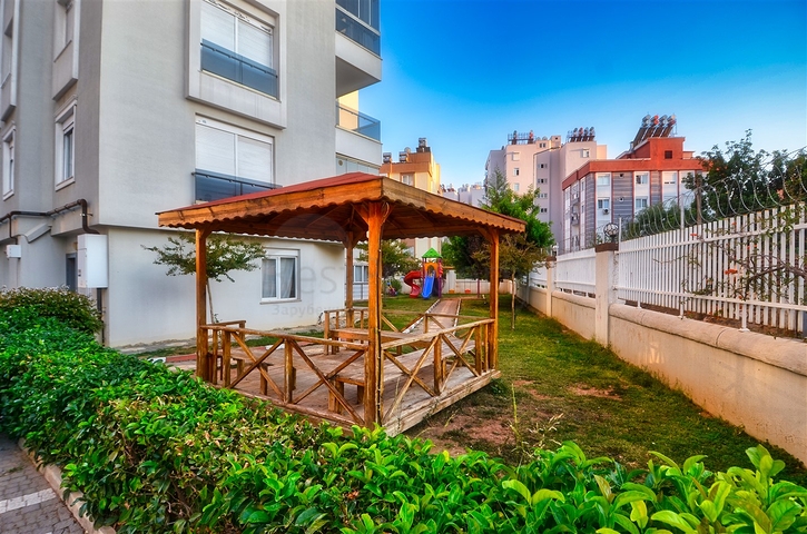 شقة 1 + 1 في وسط أنطاليا