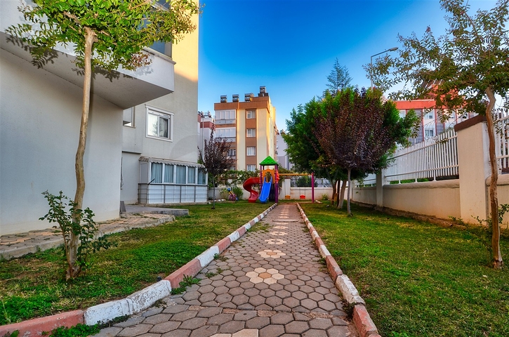 شقة 1 + 1 في وسط أنطاليا