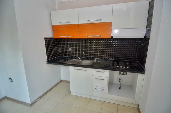 شقة 1 + 1 في وسط أنطاليا