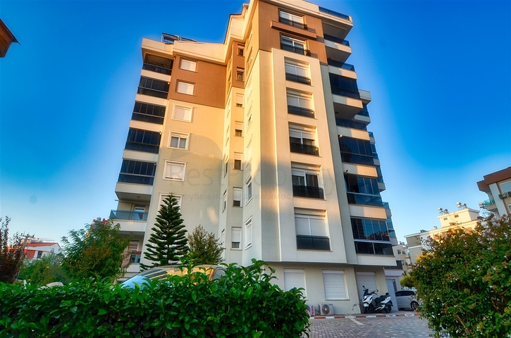 شقة 1 + 1 في وسط أنطاليا