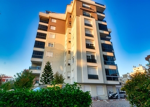 شقة 1 + 1 في وسط أنطاليا