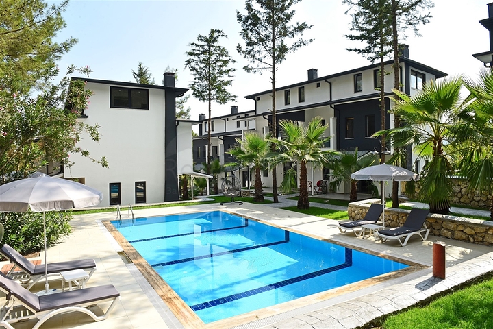 فلل للبيع في كيمر - ضمن مجمع فاخر -واسعار مناسبة 