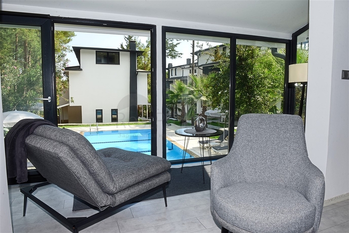 فلل للبيع في كيمر - ضمن مجمع فاخر -واسعار مناسبة 