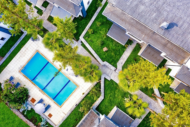 فلل للبيع في كيمر - ضمن مجمع فاخر -واسعار مناسبة 