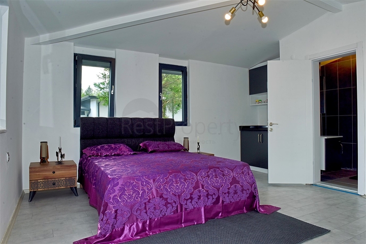 فلل للبيع في كيمر - ضمن مجمع فاخر -واسعار مناسبة 