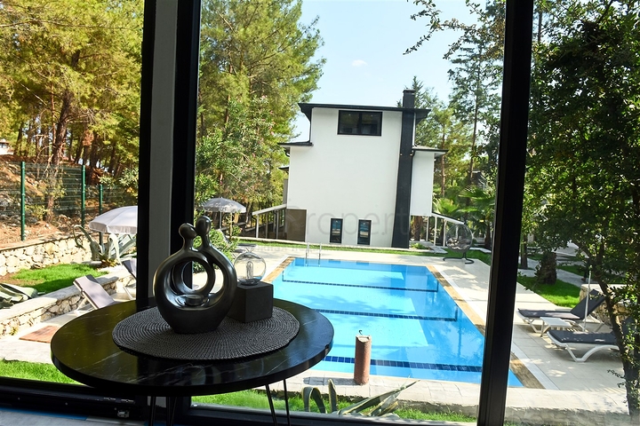 فلل للبيع في كيمر - ضمن مجمع فاخر -واسعار مناسبة 