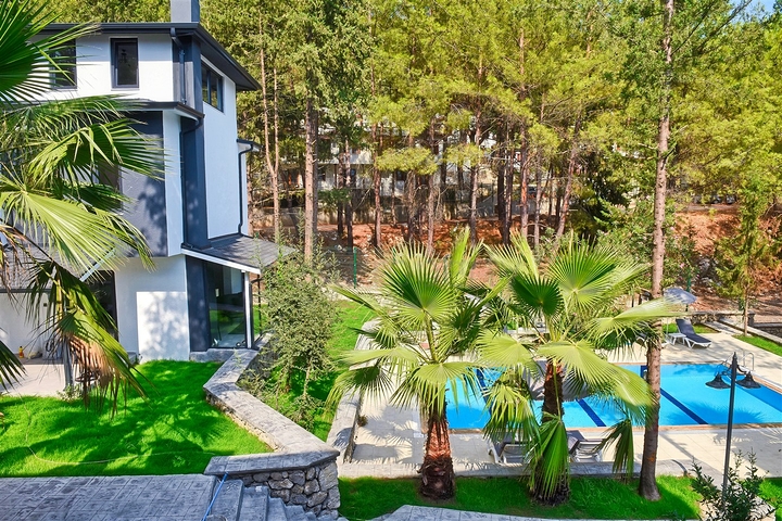 فلل للبيع في كيمر - ضمن مجمع فاخر -واسعار مناسبة 