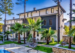 فلل للبيع في كيمر - ضمن مجمع فاخر -واسعار مناسبة 