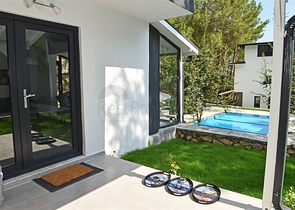 فلل للبيع في كيمر - ضمن مجمع فاخر -واسعار مناسبة 